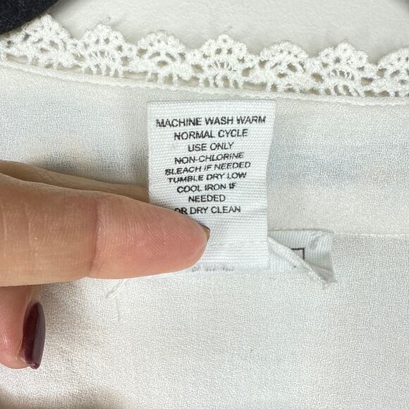 For the Republic Medium Boho Embroidered V-Neck Button-Front Pintuck Top Blouse - Picture 8 of 8
